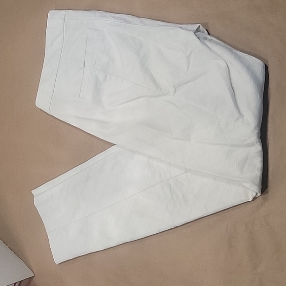 Lilly Pulitzer Size 2 Kelly Ankle Length Textured Skinny White Pants EUC